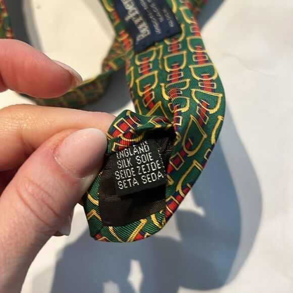 Vintage Silk Burberrys tie - Picture 3 of 6